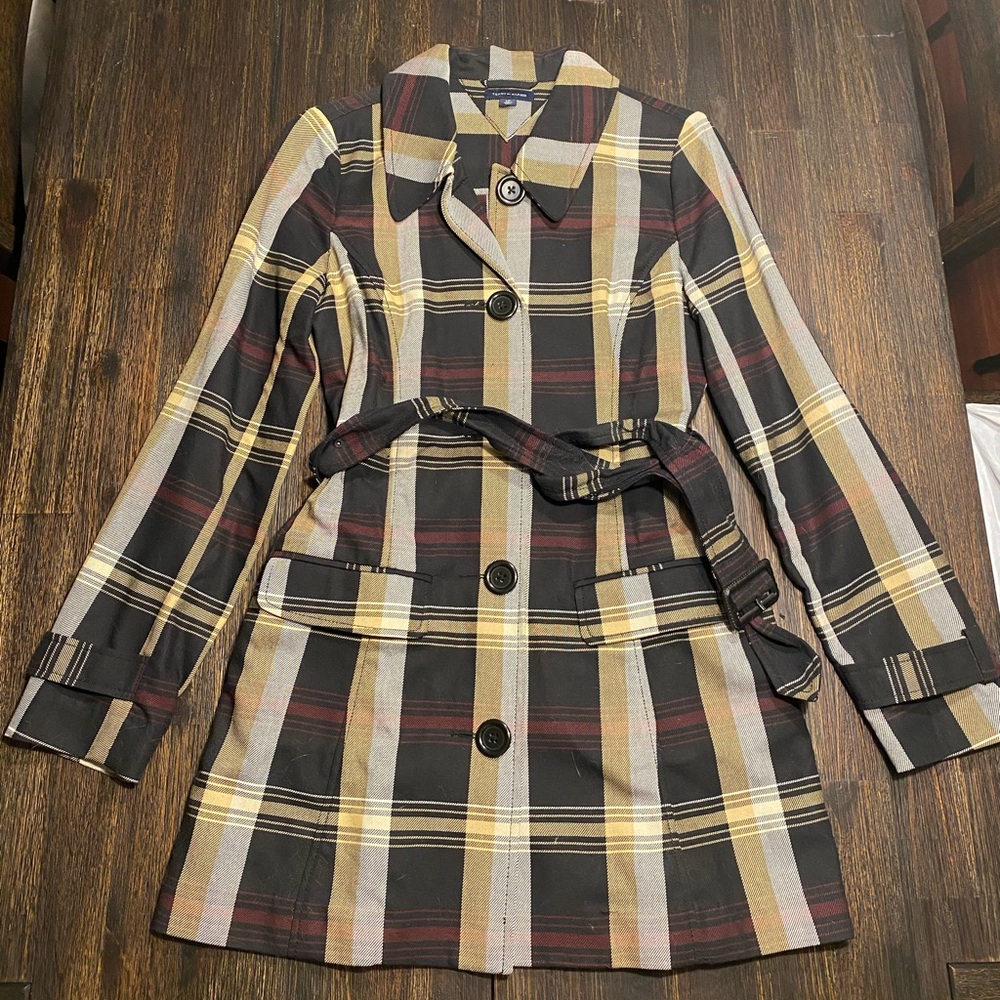 Tommy Hilfiger trench coat with black buttons